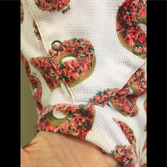 Victoria's Secret PINK Donut Onesie Pajamas ? - Picture 10 of 16